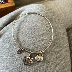 Cat bracelet